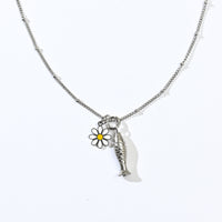 Hello Daisy Charm | White Silver