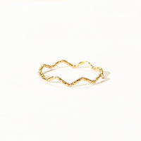 Alicia Dainty Wave Ring | Gold