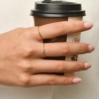 Alicia Dainty Wave Ring | Gold
