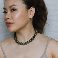 Michelle Giant Labradorite Choker | Toggle