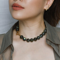 Michelle Giant Labradorite Choker | Toggle