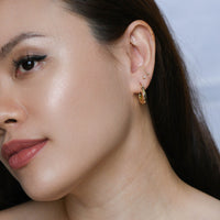 Jenna Saddle Huggies