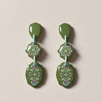 Nyonya Pandan Amira Dangle