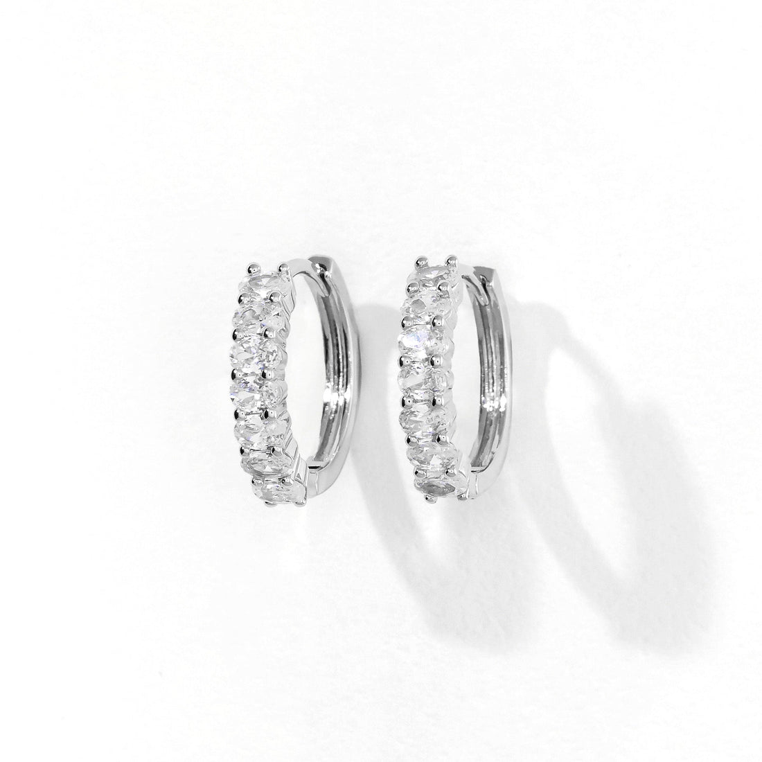 Aomi Hoops | Clear Silver