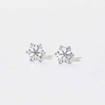 Lumi Snowflake Studs | Silver
