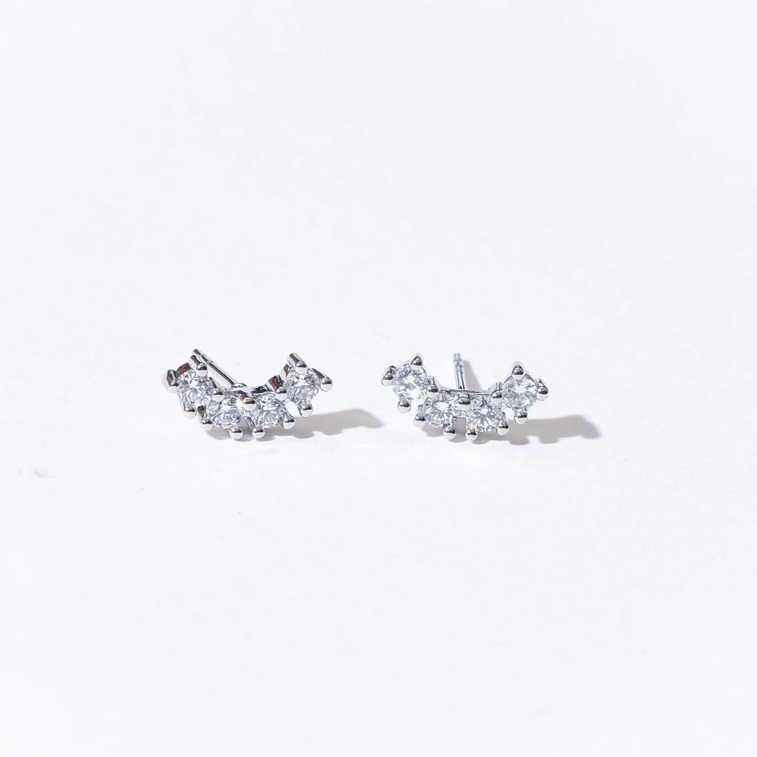 Min Curved Studs | Silver