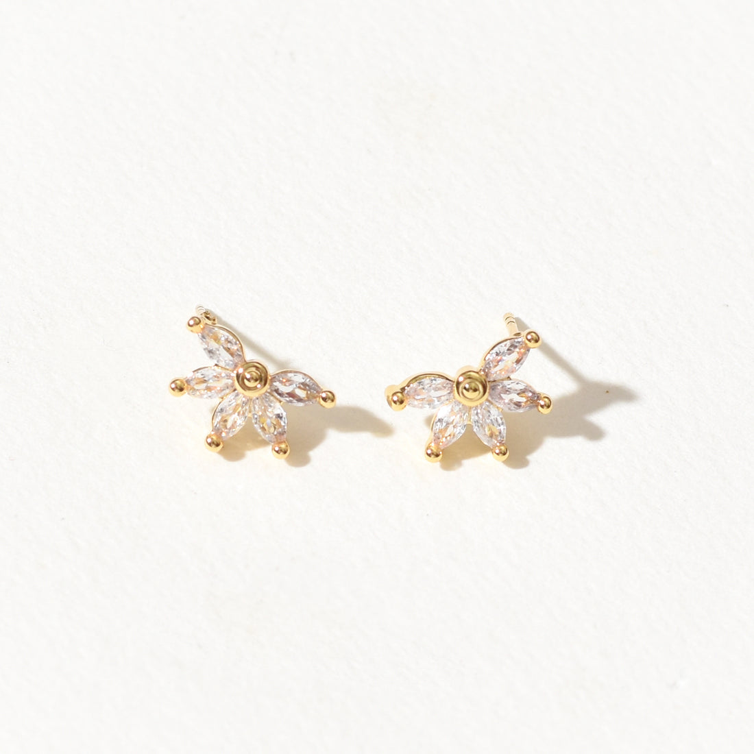 Lily Stud | Gold
