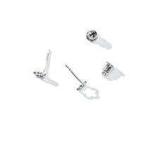 Olivia Flower Studs | Silver