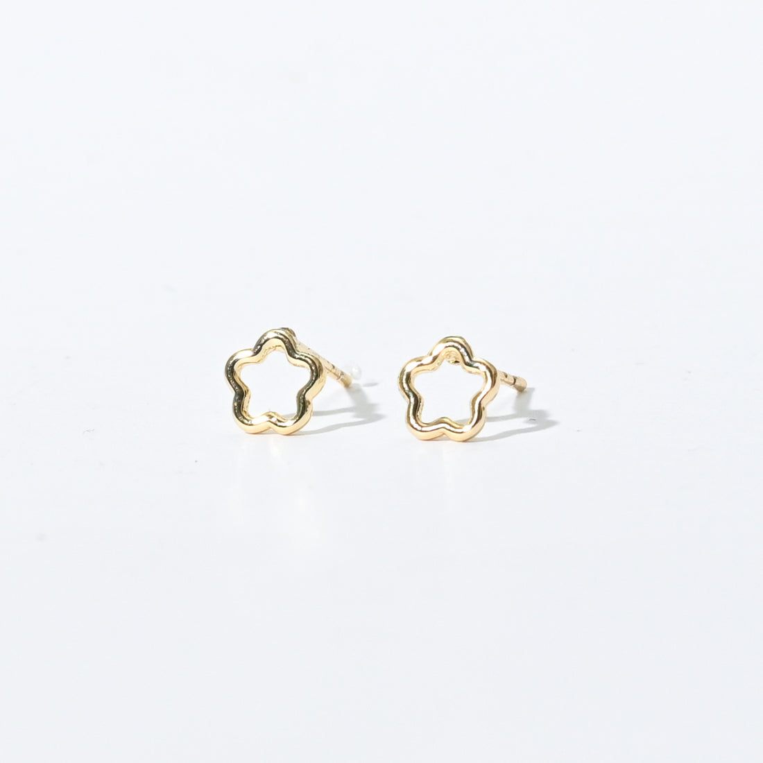 Olivia Flower Studs | Gold