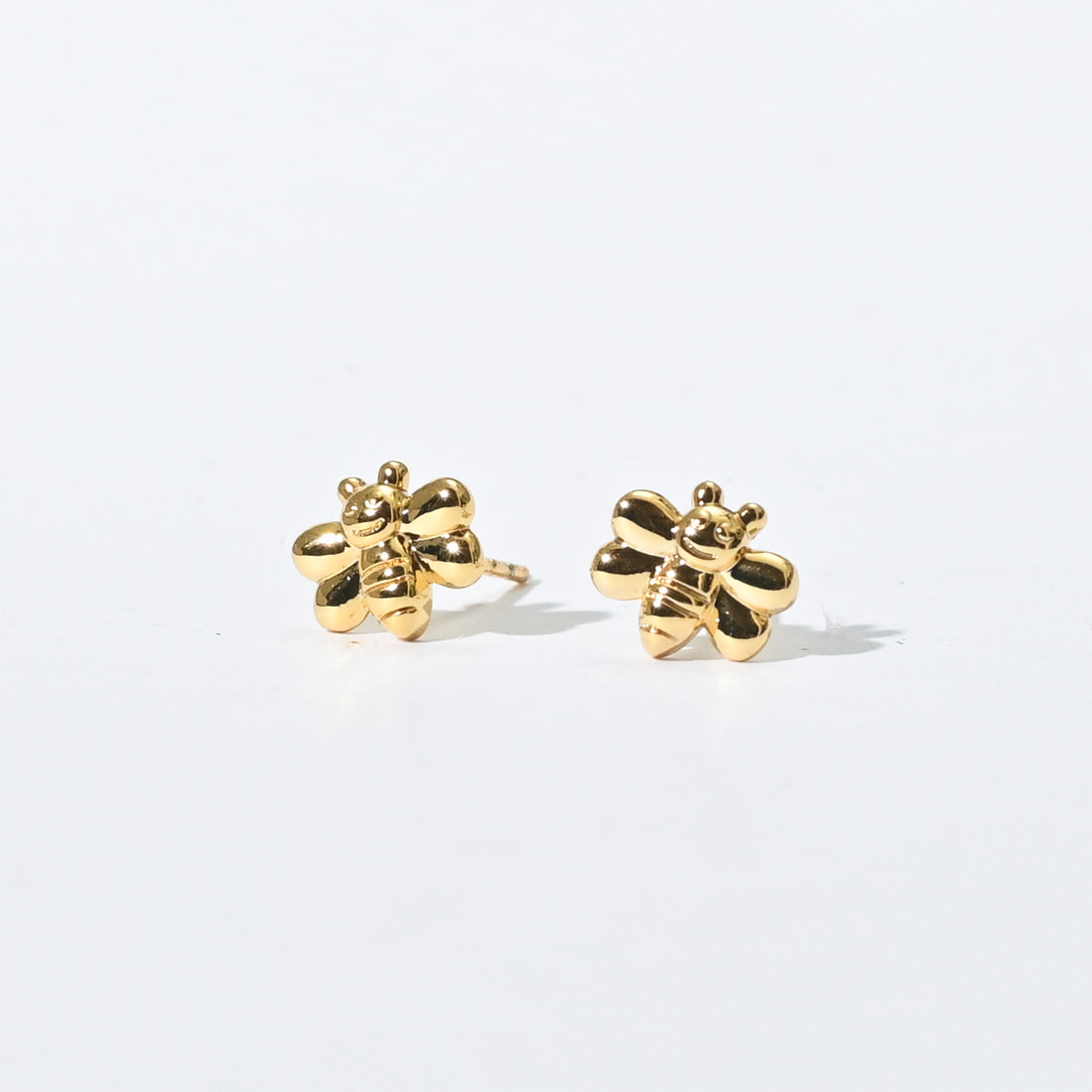 Momo Bee Studs | Gold