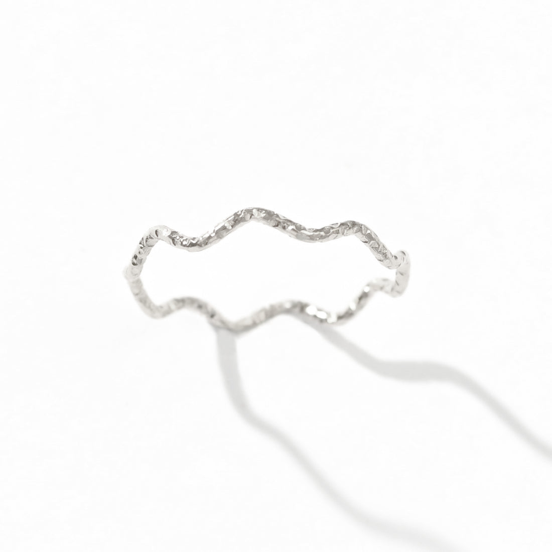 Alicia Dainty Wave Ring | Silver