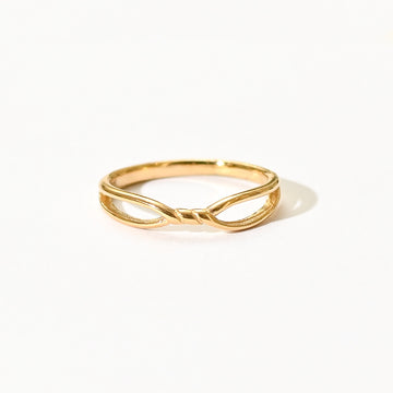 Karla Mini Knot Ring