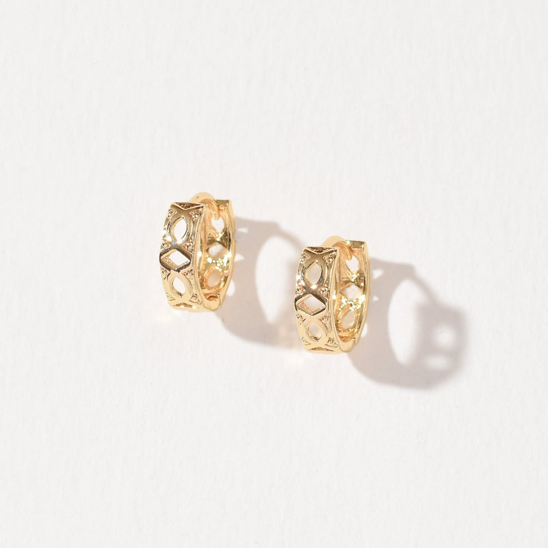Lily Hoop | Gold