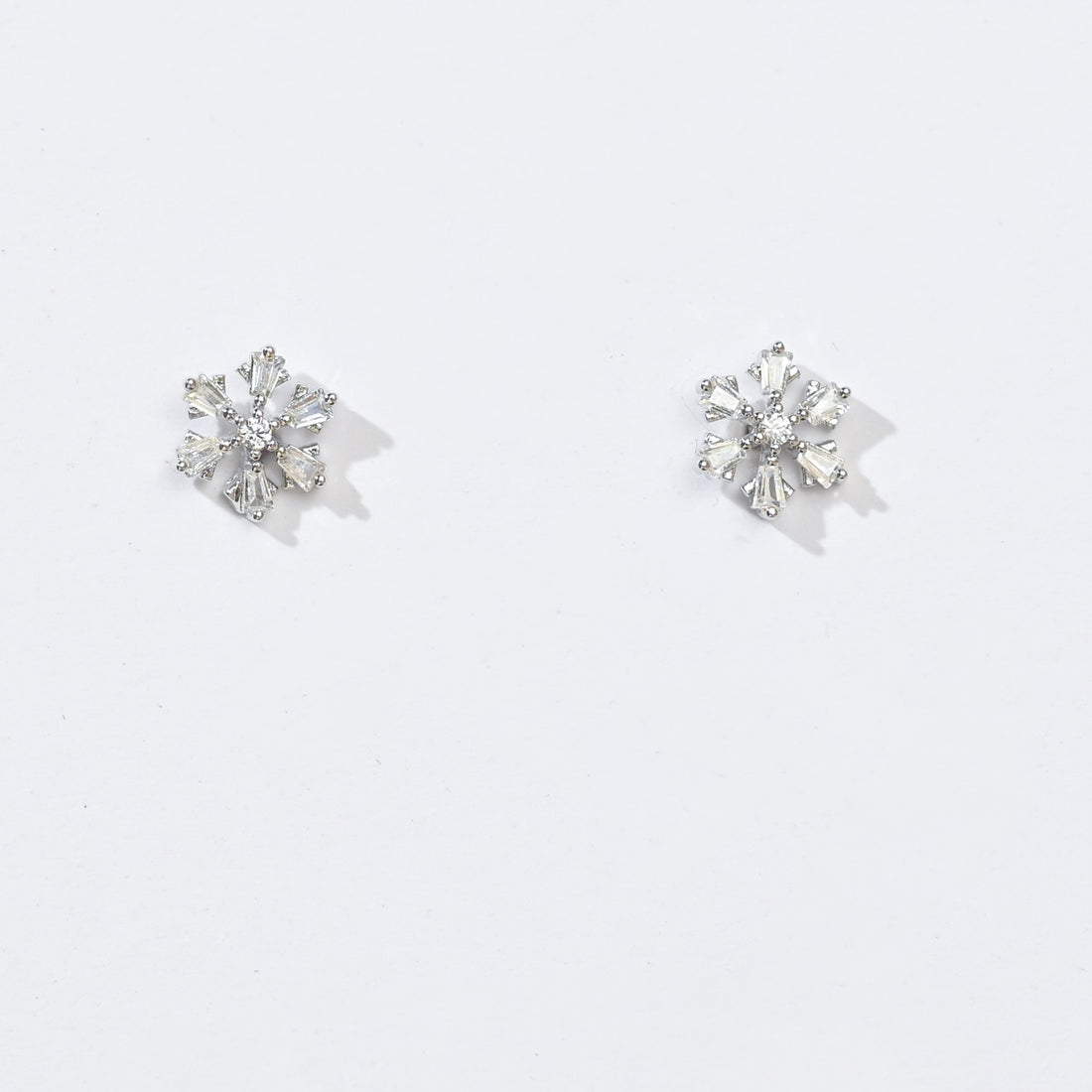 Lumi Snowflake Studs | Silver