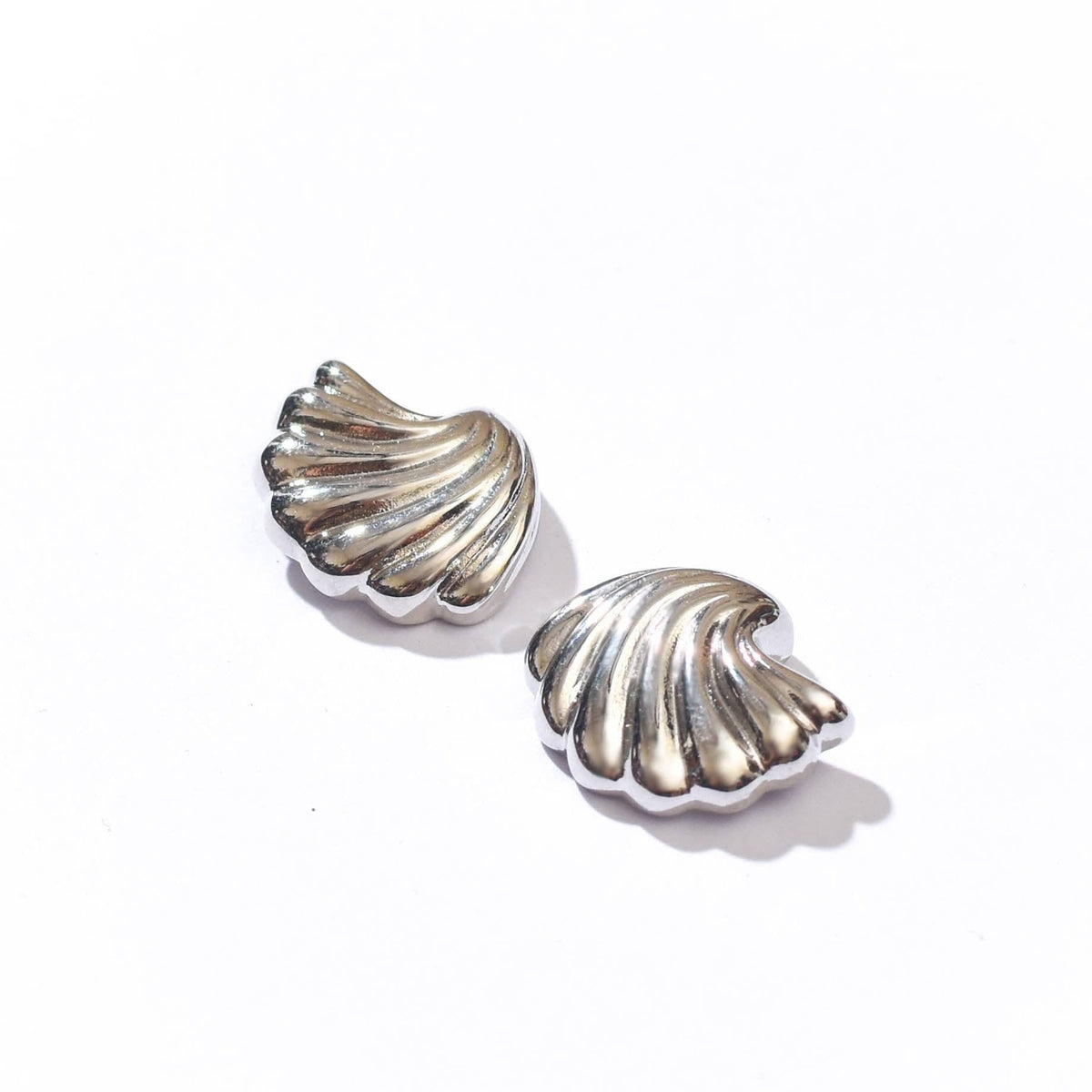 Kiera Shell Studs | Silver