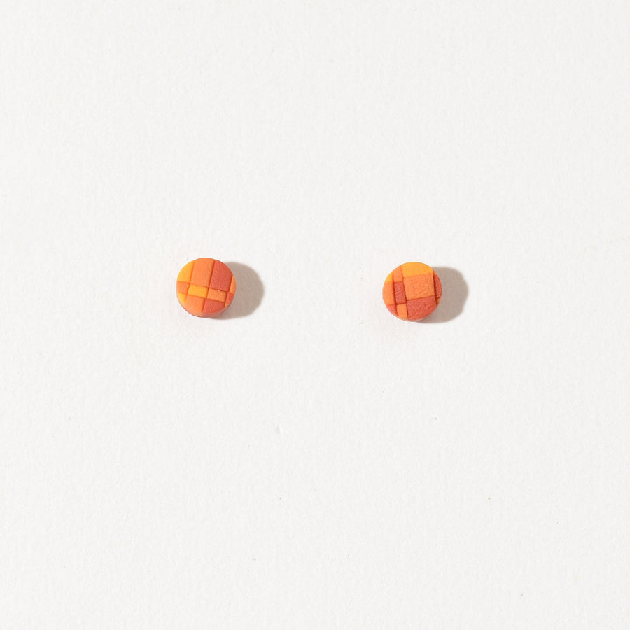 Anyaman Mini Studs