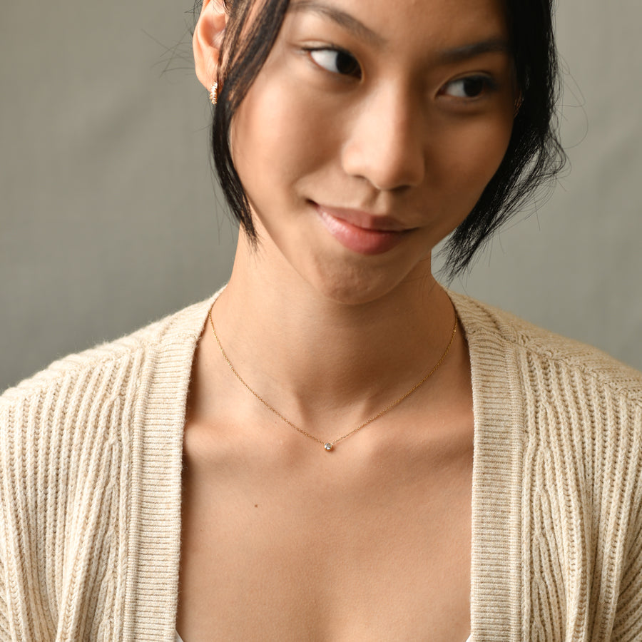 Lily Dainty Necklace | Gold