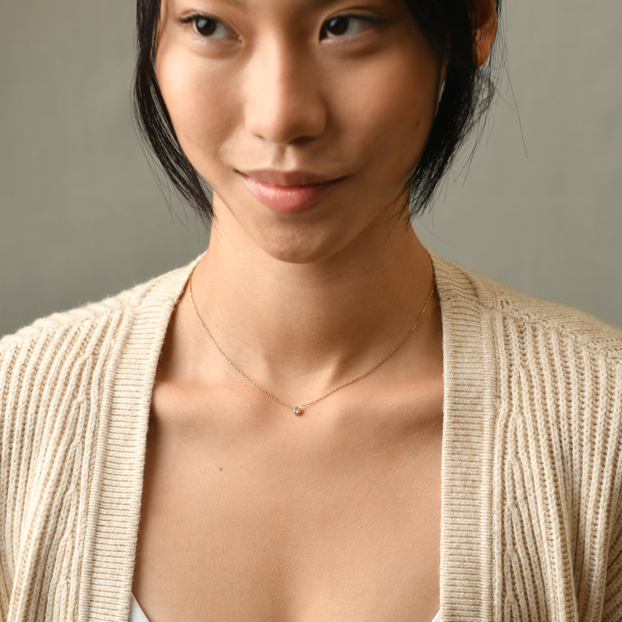 Lily Dainty Necklace | Gold