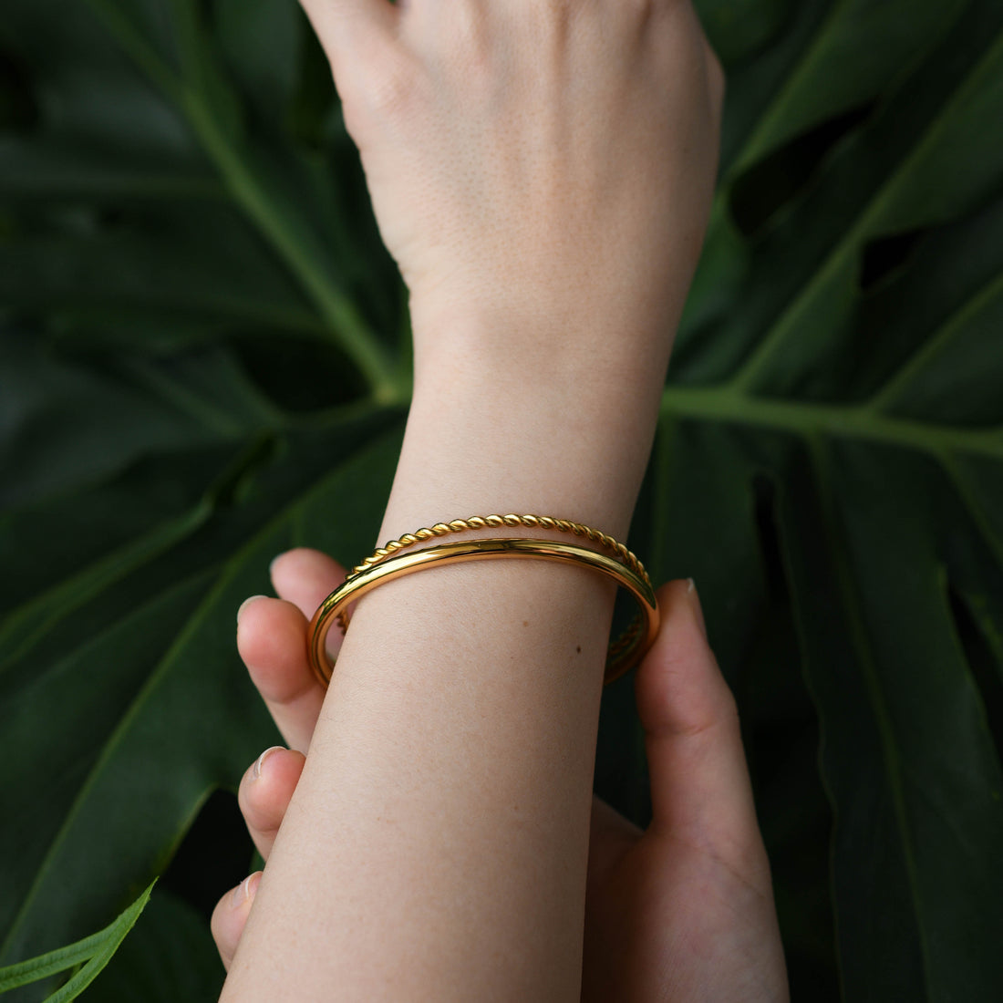 Emily Twisted Bangle