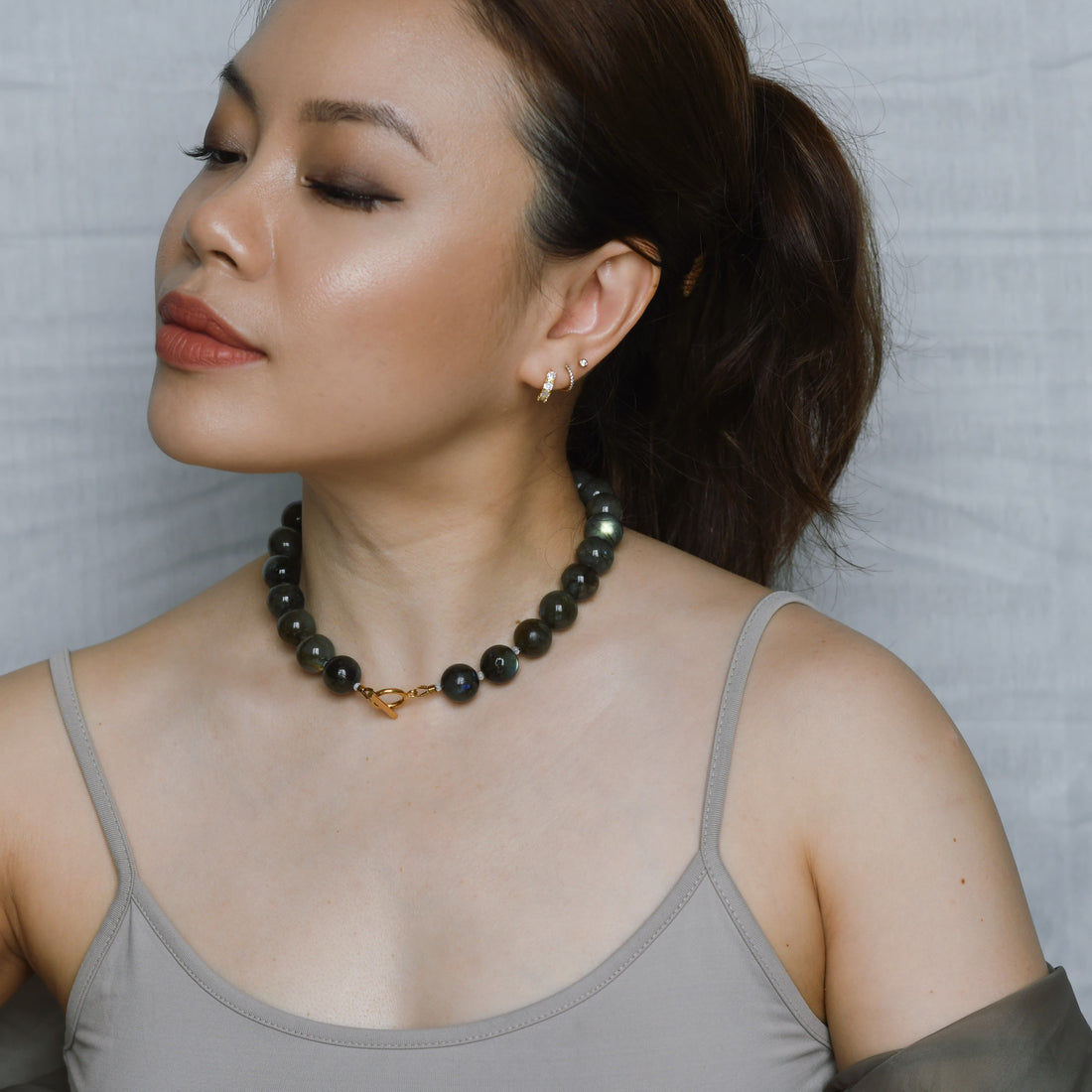 Michelle Giant Labradorite Choker | Toggle