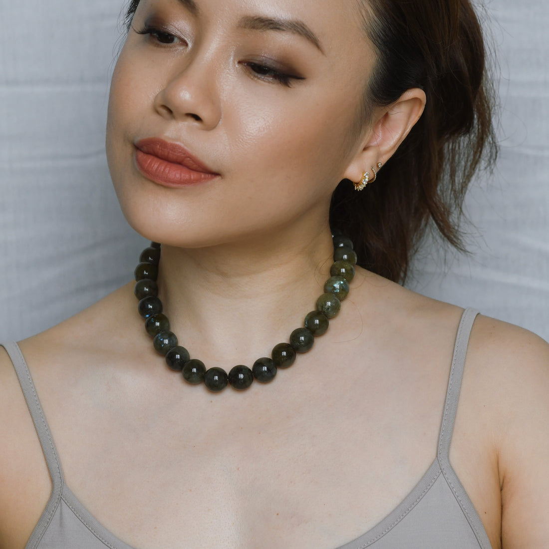 Michelle Giant Labradorite Choker | Charm Clasp