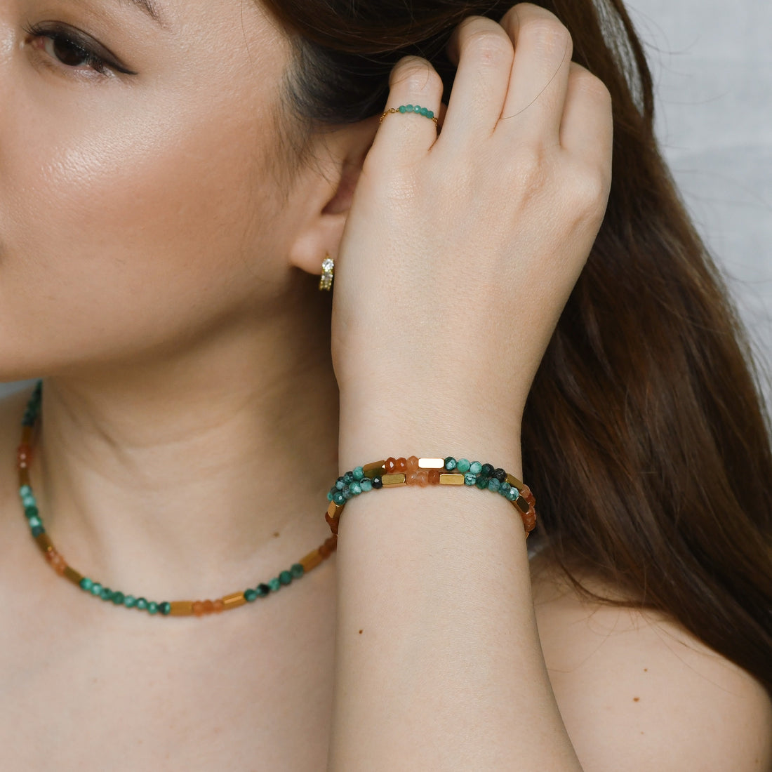 Aanya Bracelet in Green Labradorite+Sunstone