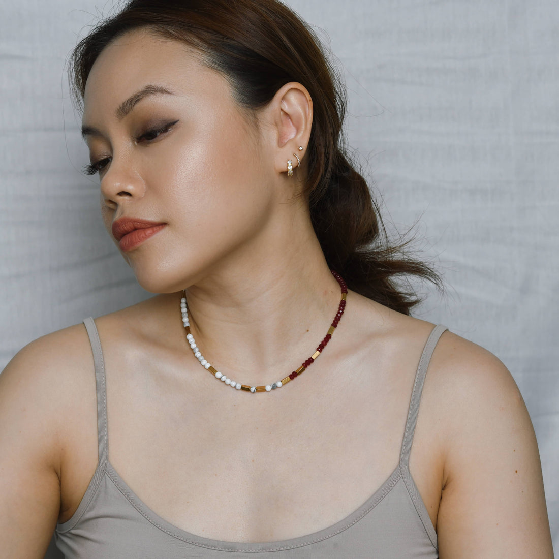 Kendra White Howlite+Red Chalcedony Necklace