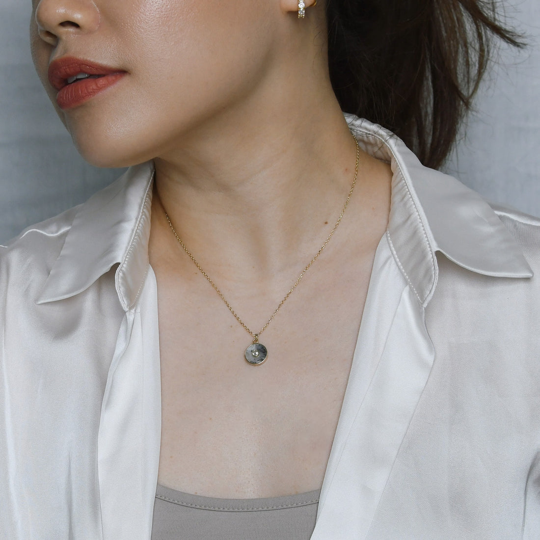 Theia Coin 6.5 carat Dendritic Agate with White Topaz (S925)