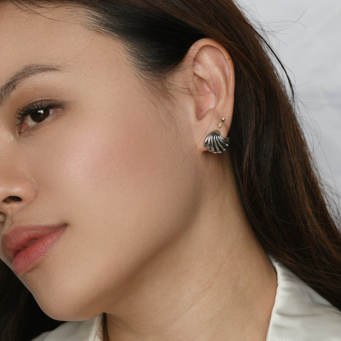 Kiera Shell Studs | Silver