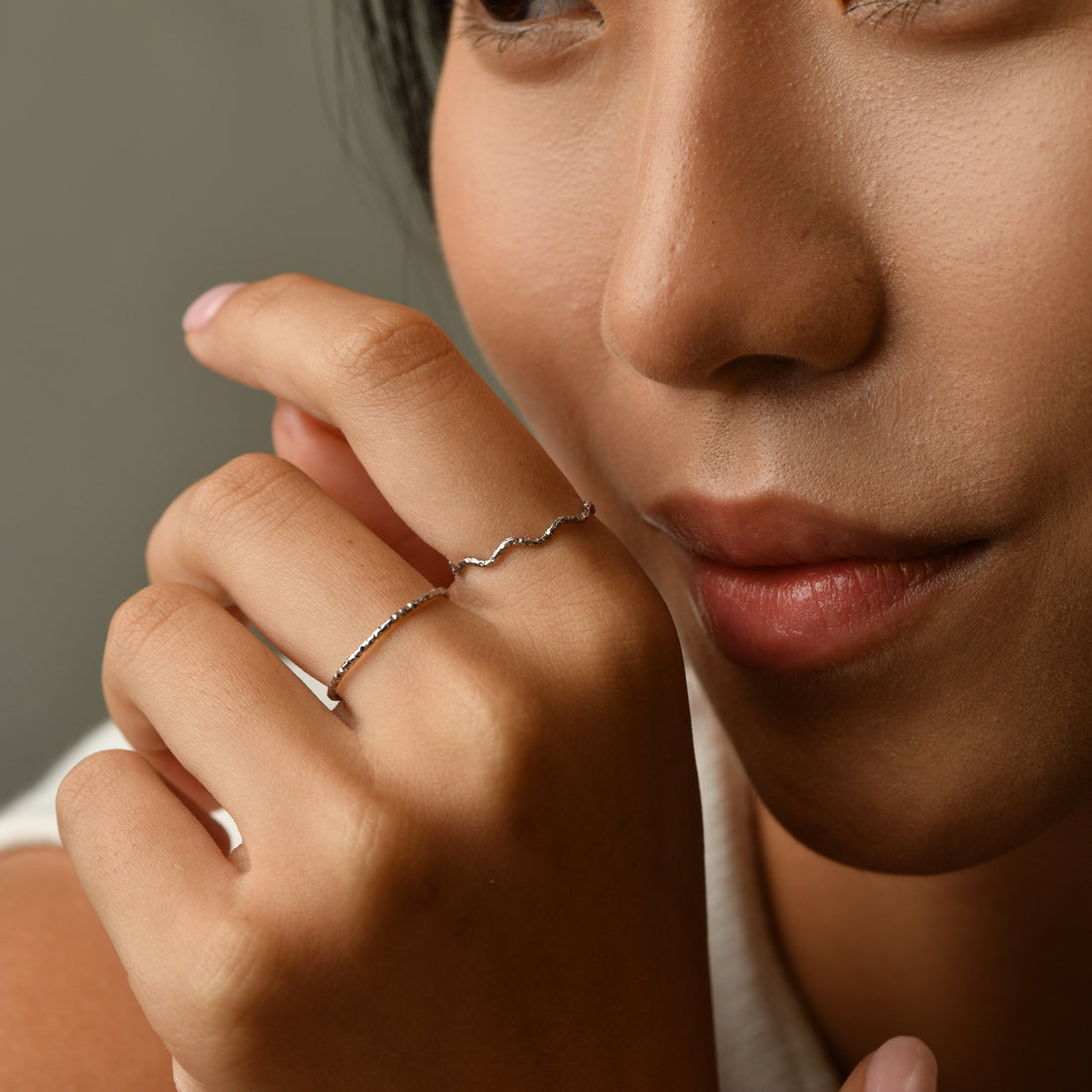 Alicia Dainty Wave Ring | Silver