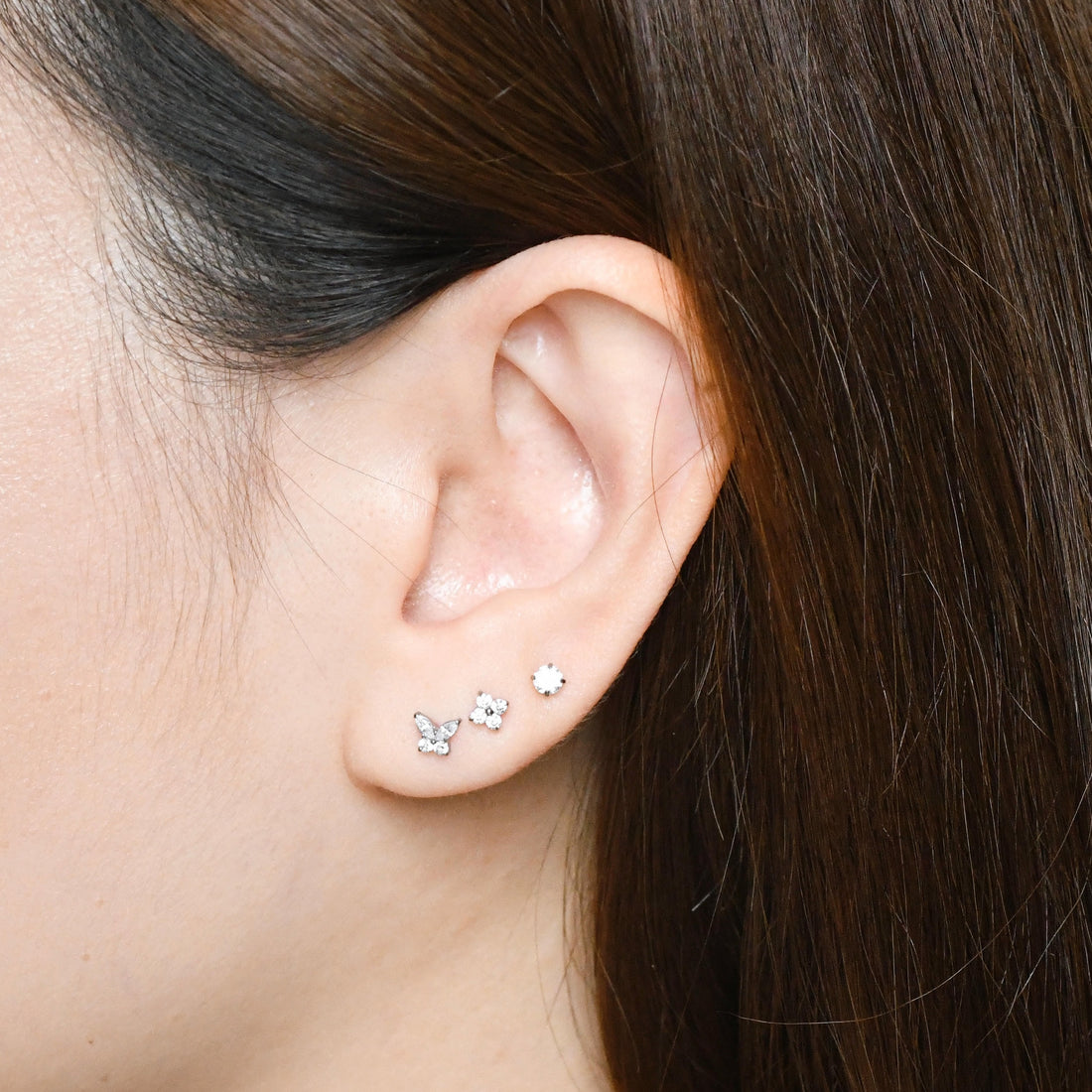 Carrey Round 3mm Flatback Earring |Clear Gold