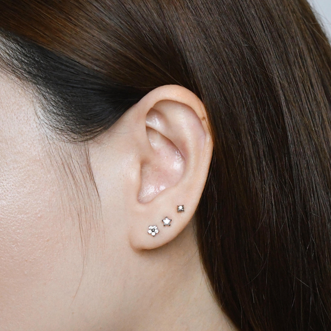Meadow Flower Flatback Earring | Clear Silver