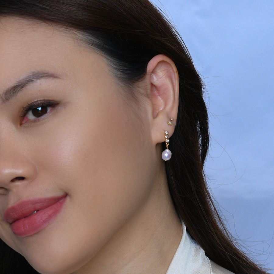Alenka Minimalist Pearl Dangles