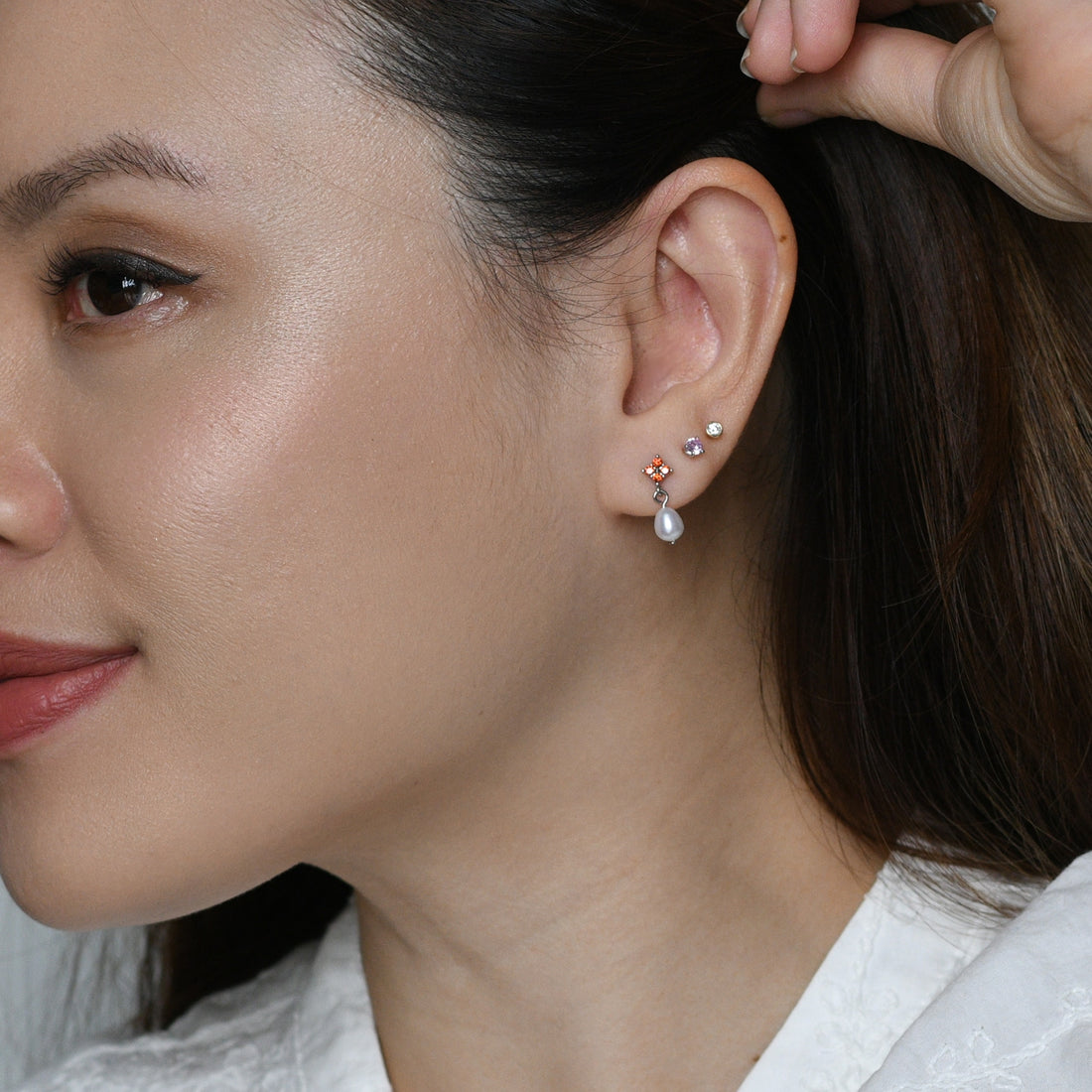 Mini Noemi Pearl Dangles | Silver