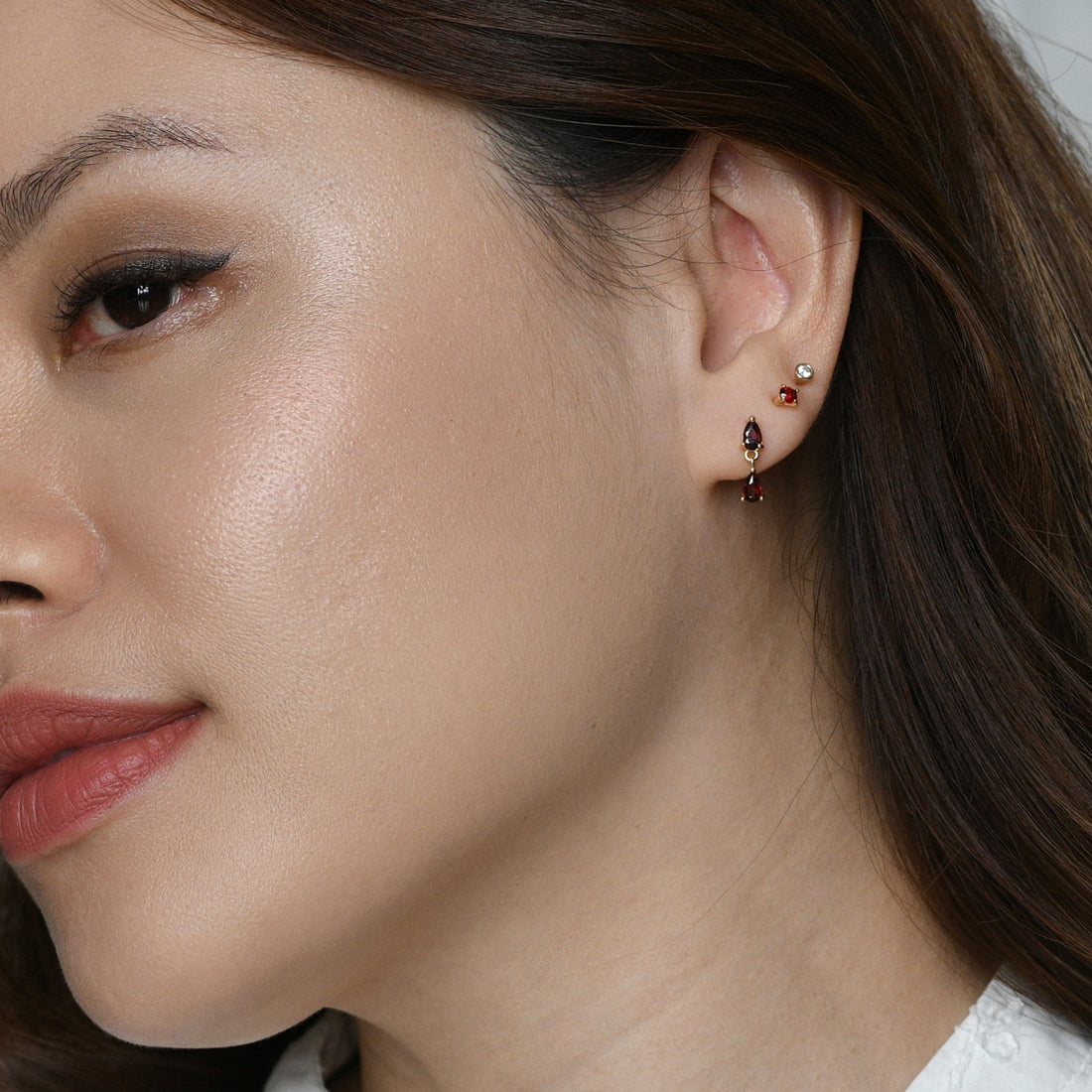 Red Sabine Dangles | Gold