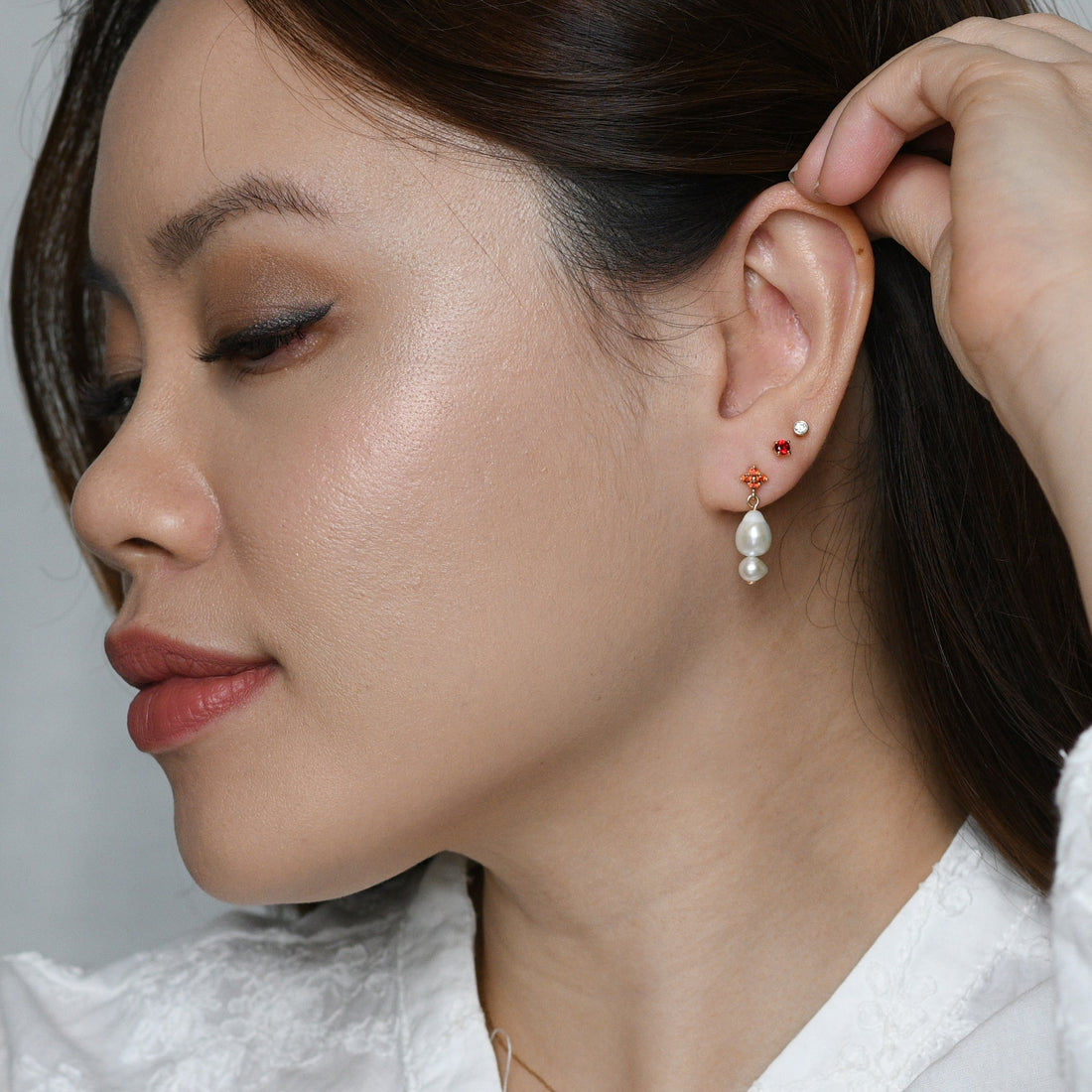 Cheryl Pearl Dangles | Gold