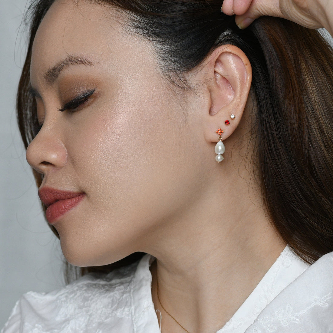 Cheryl Pearl Dangles | Gold