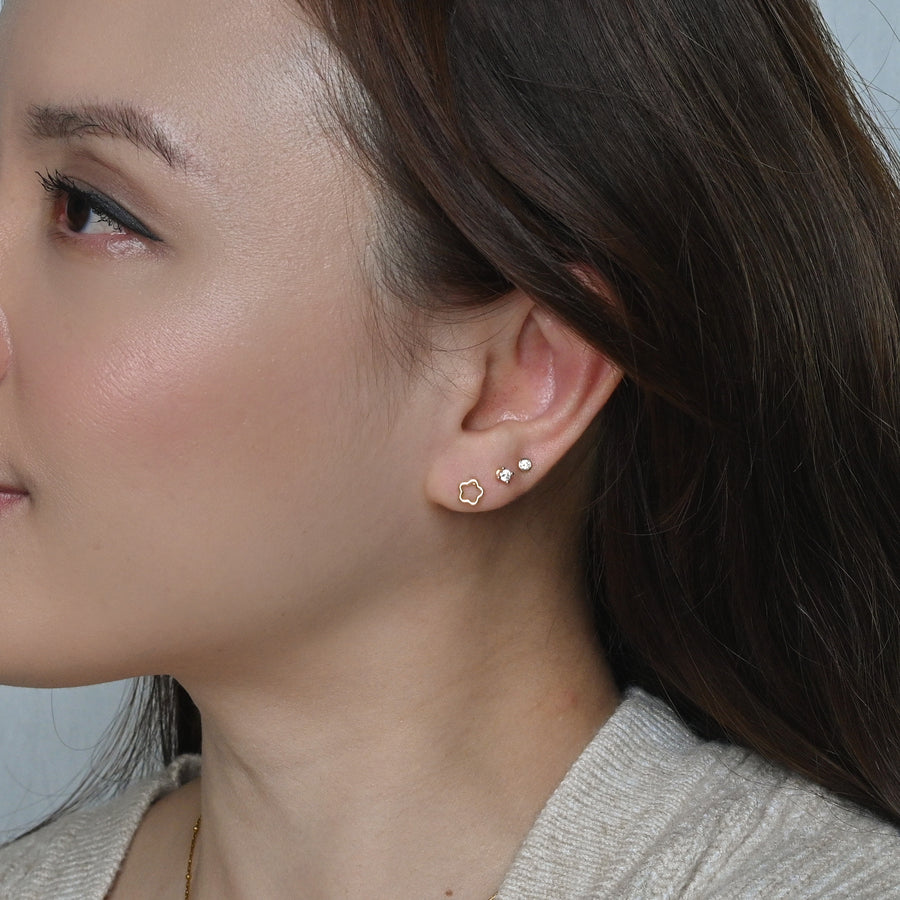 Olivia Flower Studs | Gold