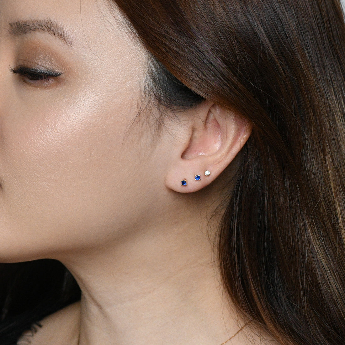 Sloane 3mm Studs | Gold Sapphire