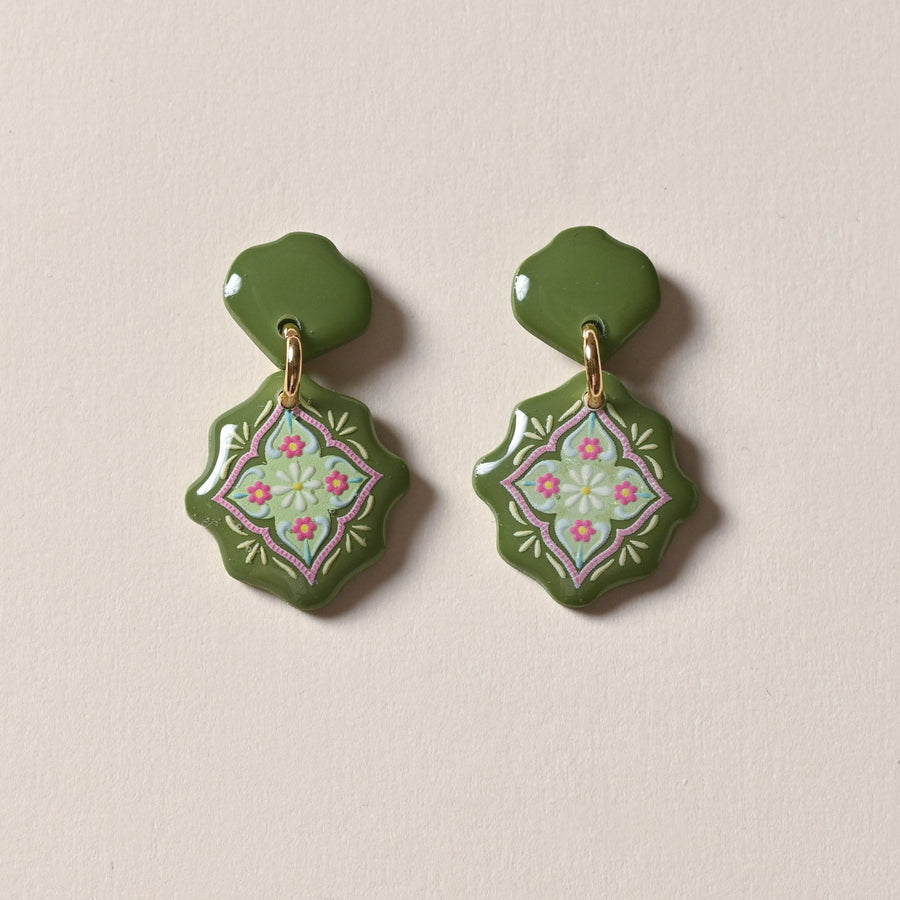 Nyonya Pandan Soraya Dangle 1