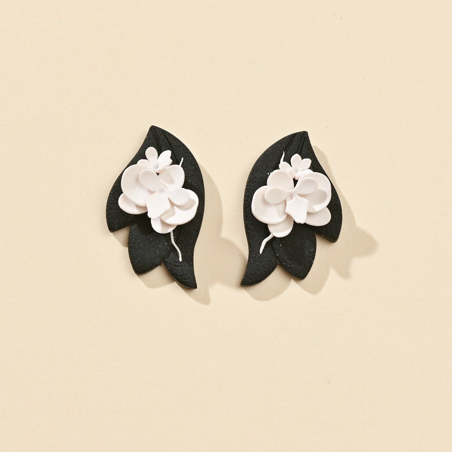 Orkid Isabella Studs