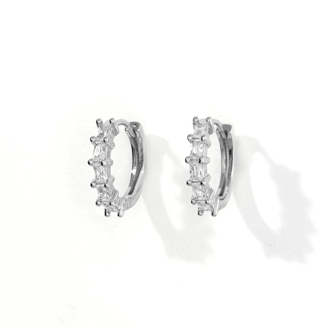 Esan Hoops | Clear Silver