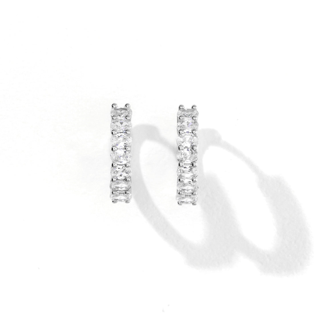 Aomi Hoops | Clear Silver