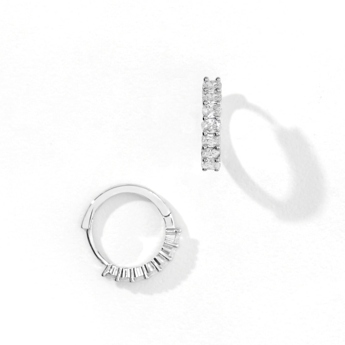 Aomi Hoops | Clear Silver