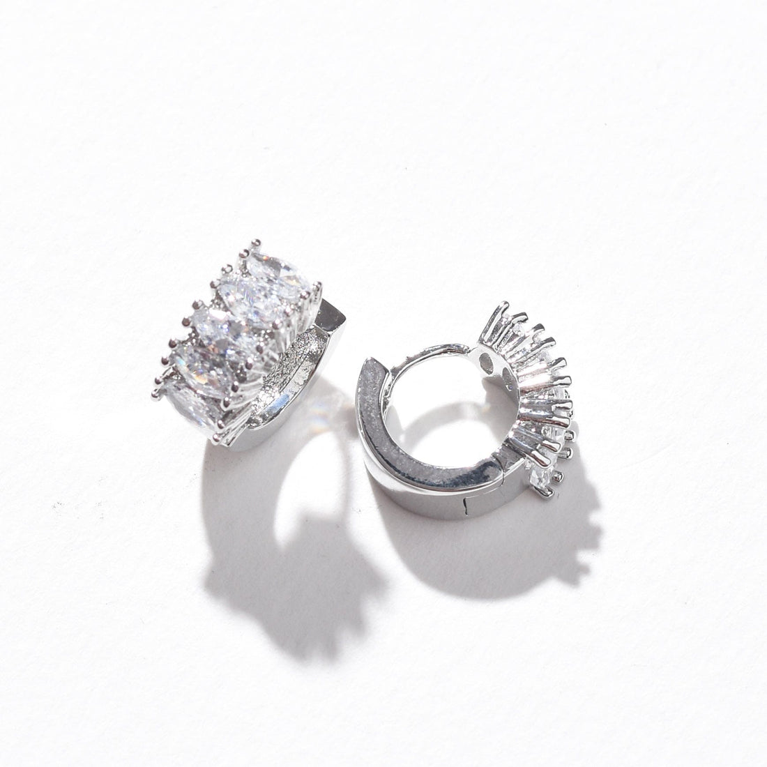 Jada Hoop | Clear Platinum