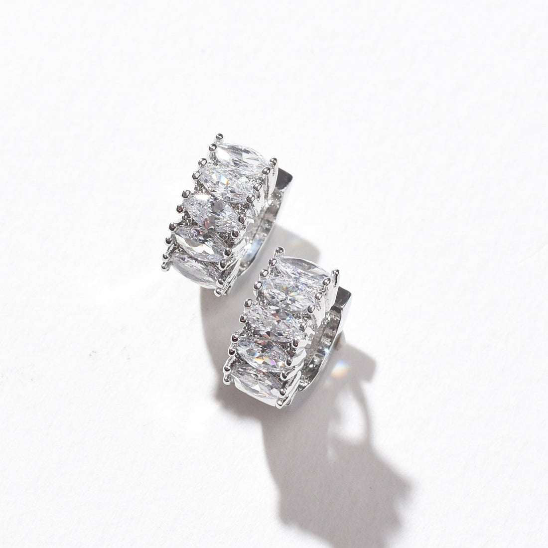 Jada Hoop | Clear Platinum