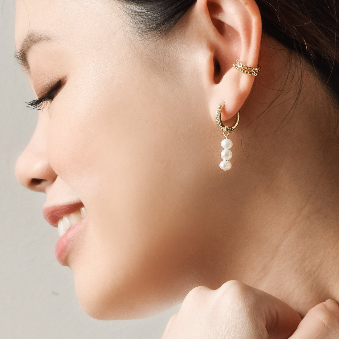 The Feather Pearl Charm